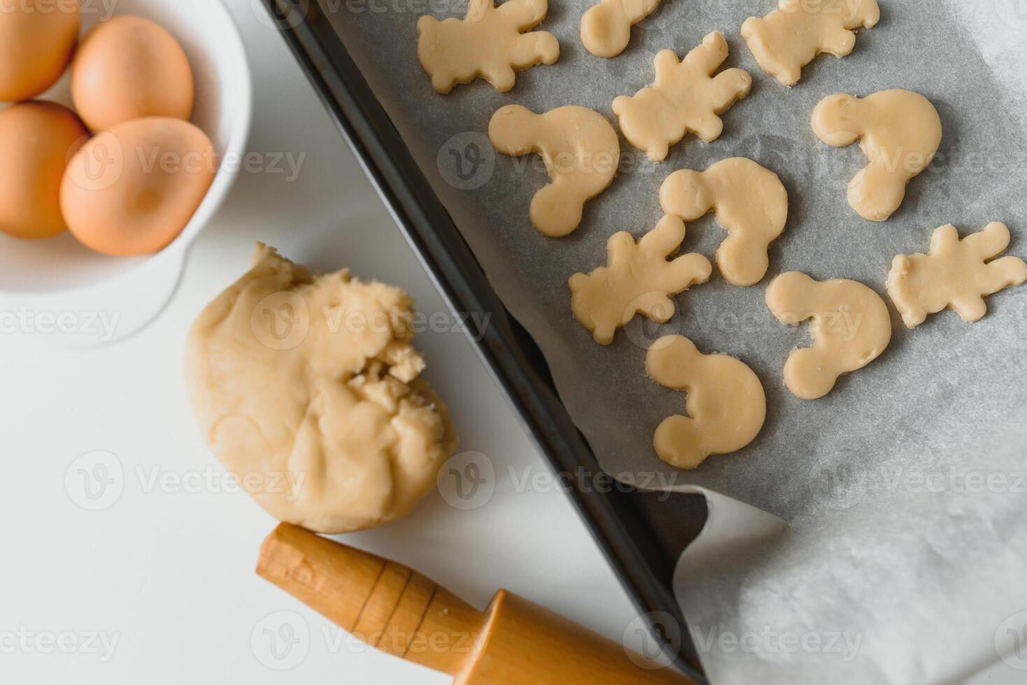 preparando Navidad pan de jengibre delicioso Galleta. foto