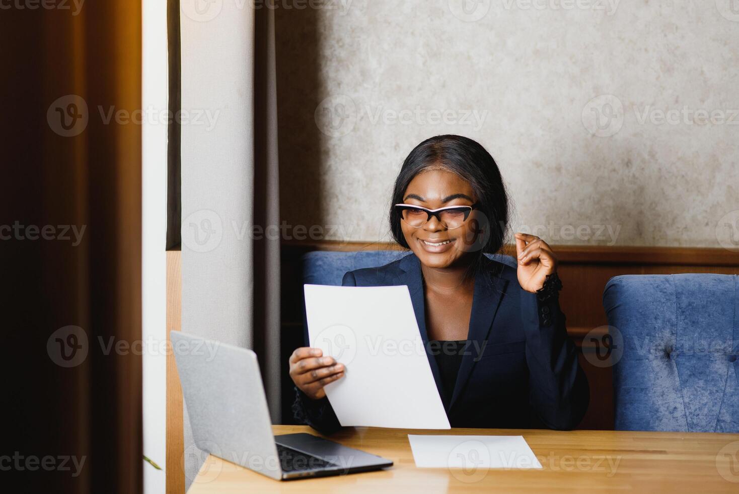 Portraite of a African-American business woman. photo