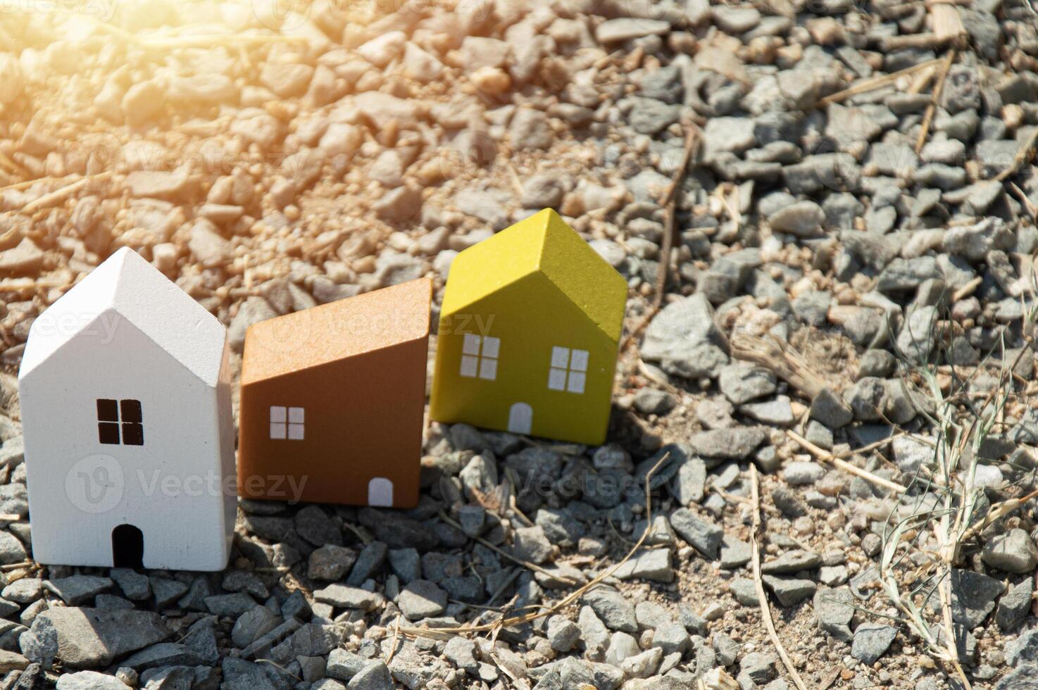 Real Estate Investment Ideas Buying a House or Land for a Price Target