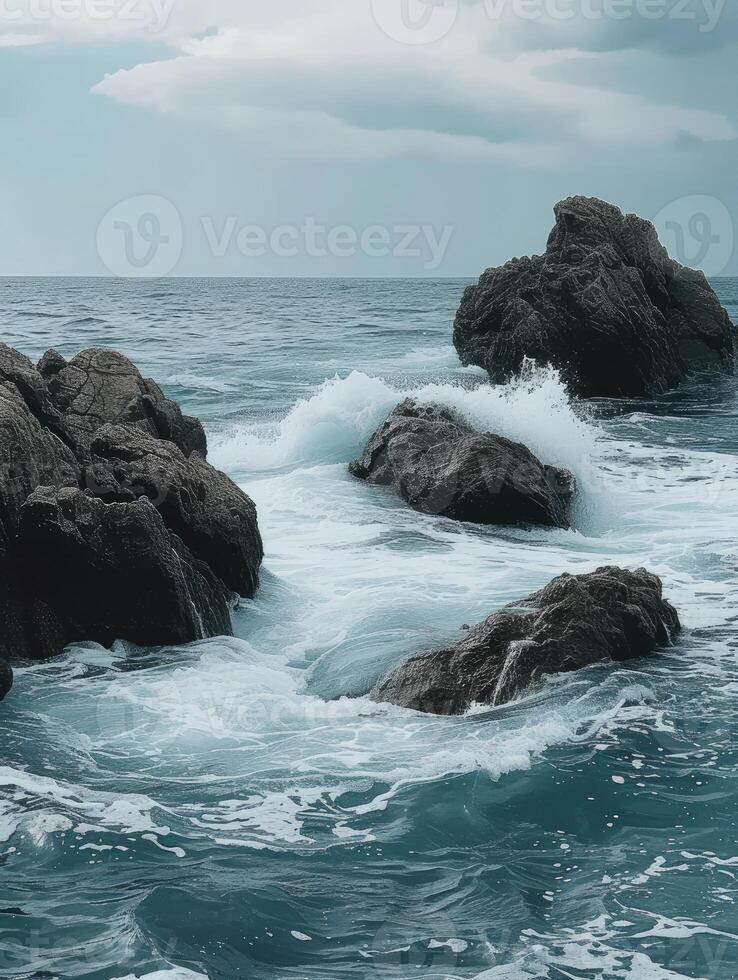 ai generado Oceano olas rotura en varios rocas en el costa foto