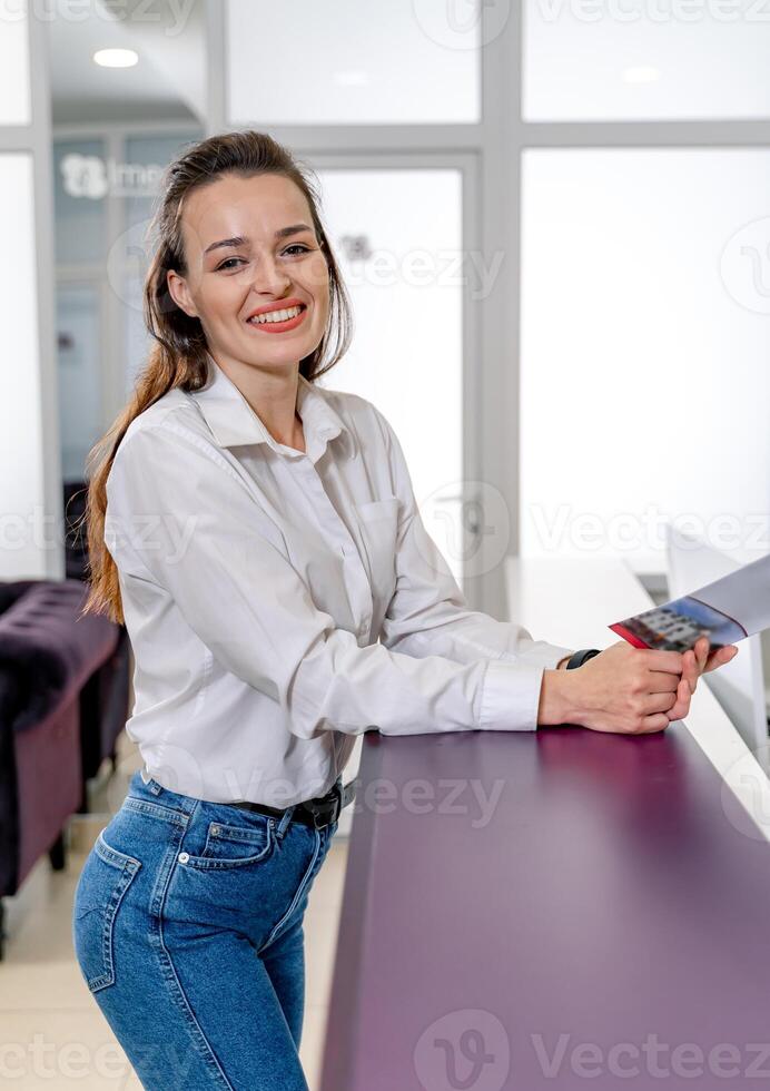 Girl client at the reception in beauty club. Healthy life style. Woman s beauty. photo