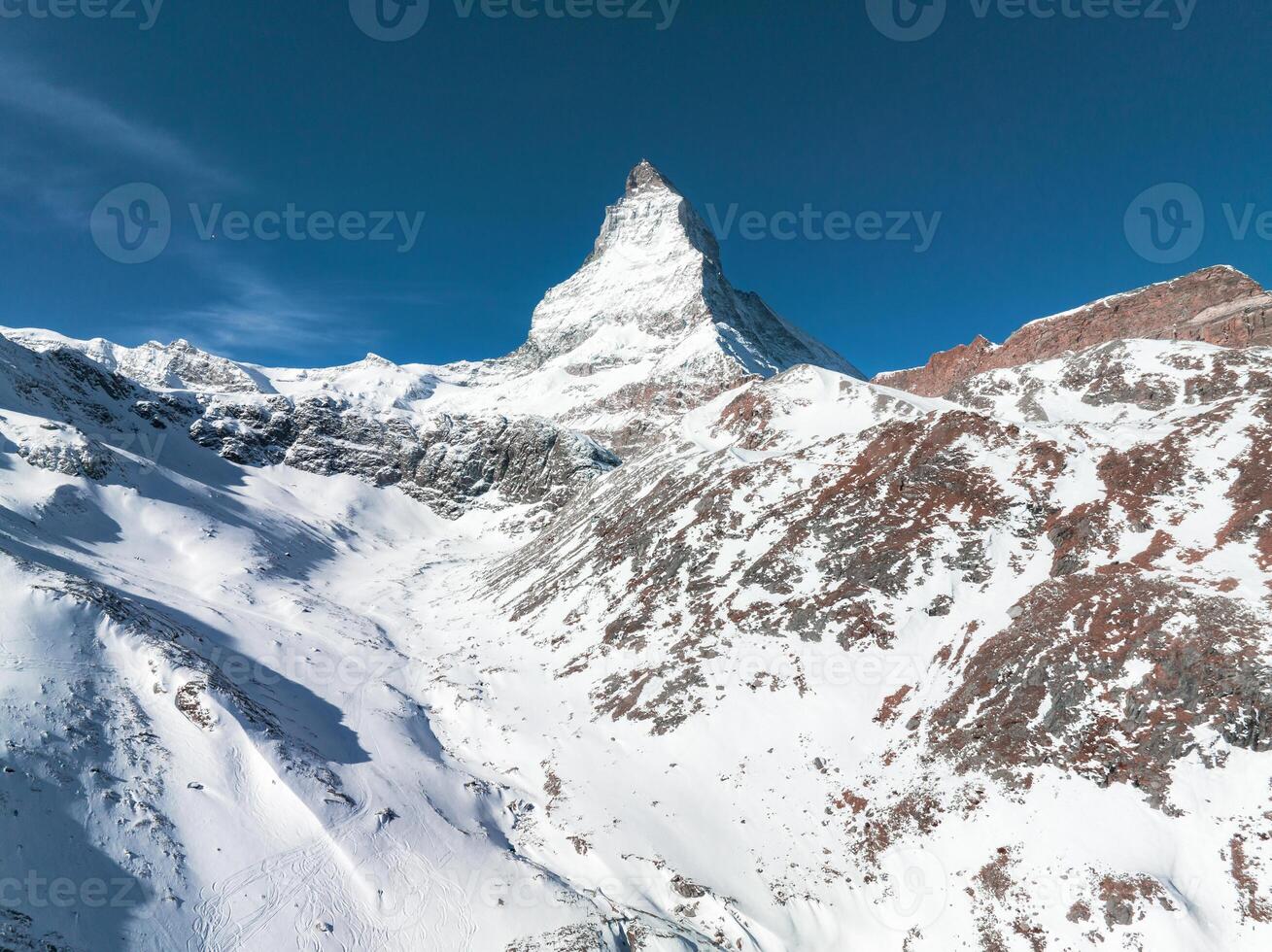 aéreo ver de Nevado cervino, suizo Alpes cerca zermatt, Suiza foto