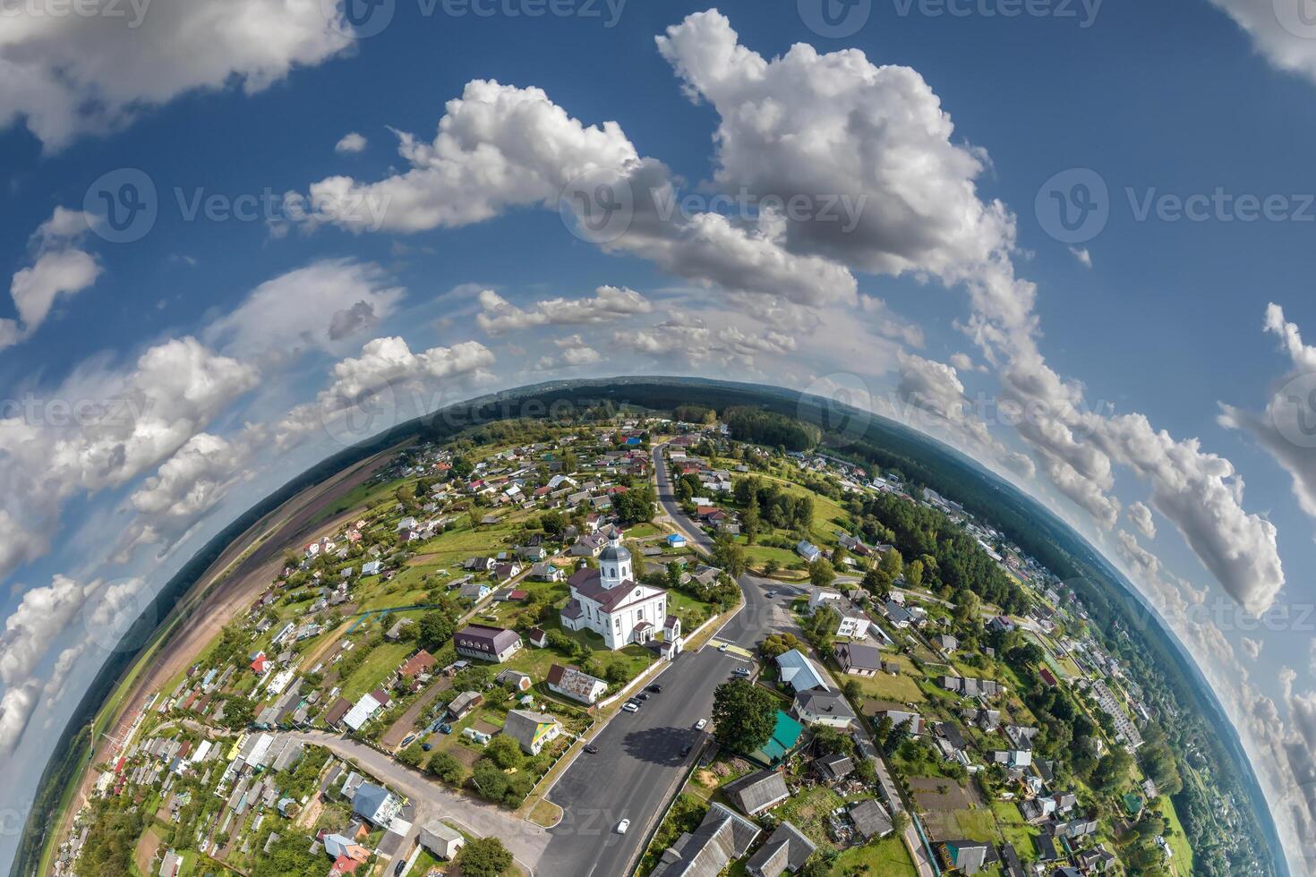 aéreo ver desde alto altitud minúsculo planeta en cielo con nubes con vista a antiguo ciudad, urbano desarrollo, edificios y cruce. transformación de esférico 360 panorama en resumen aéreo vista. foto