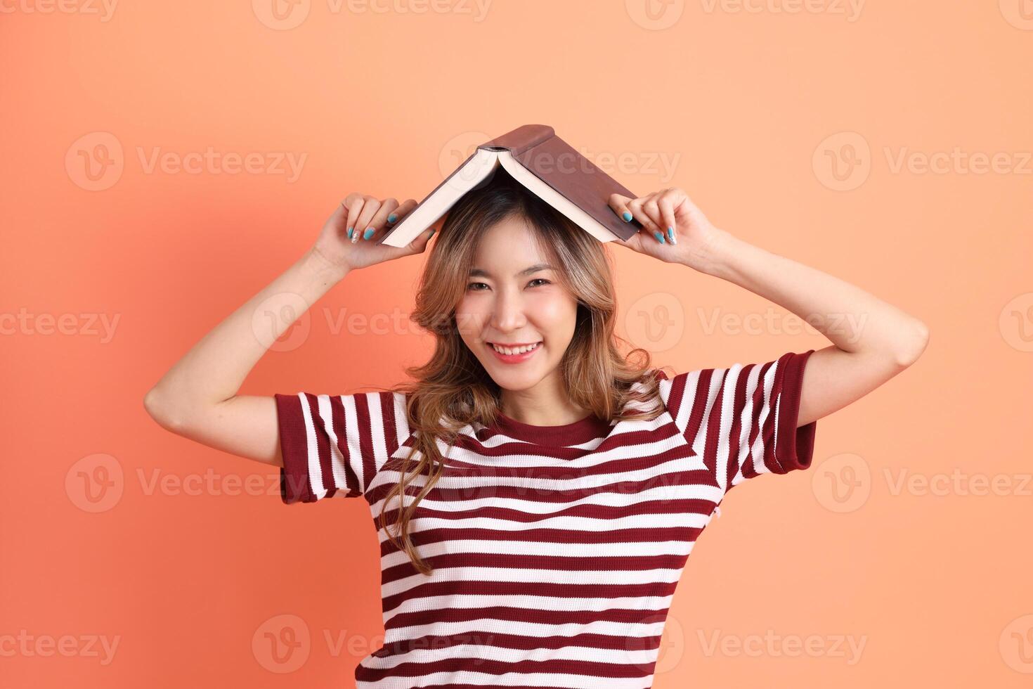 20s Asian woman photo