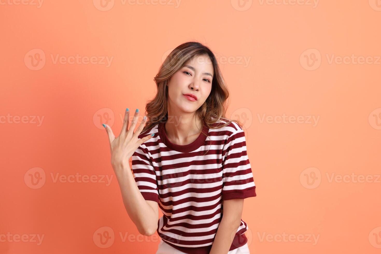 20s Asian woman photo