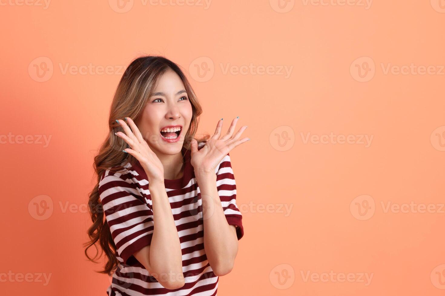 20s Asian woman photo