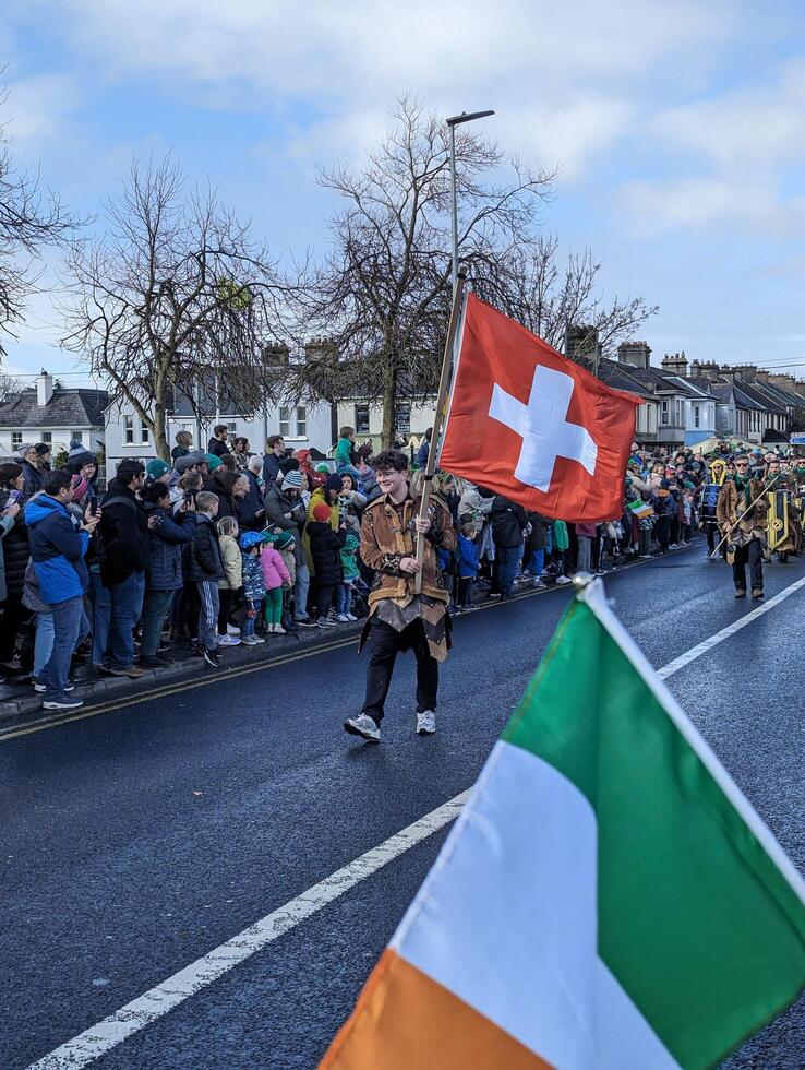 galway, Irlanda 17.03.2024 Santo patrick's día desfile paso canal Galway ciudad en Irlanda foto