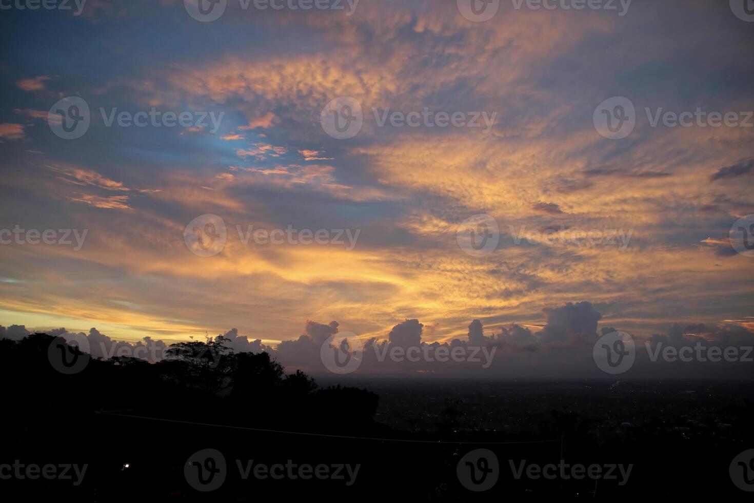 The sky was approaching dusk photo