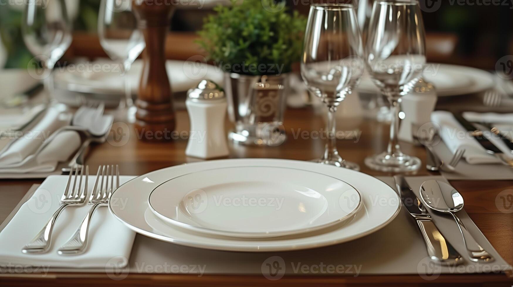 ai generado elegante comida mesa ajuste con blanco platos, plata cuchillería, y cristal cristalería, ideal para alto final eventos o festivo celebraciones foto