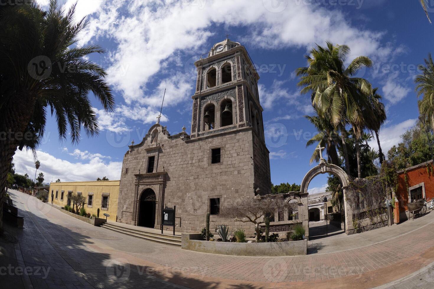 Loreto antiguo misión en soleado día baja California sur mexico foto