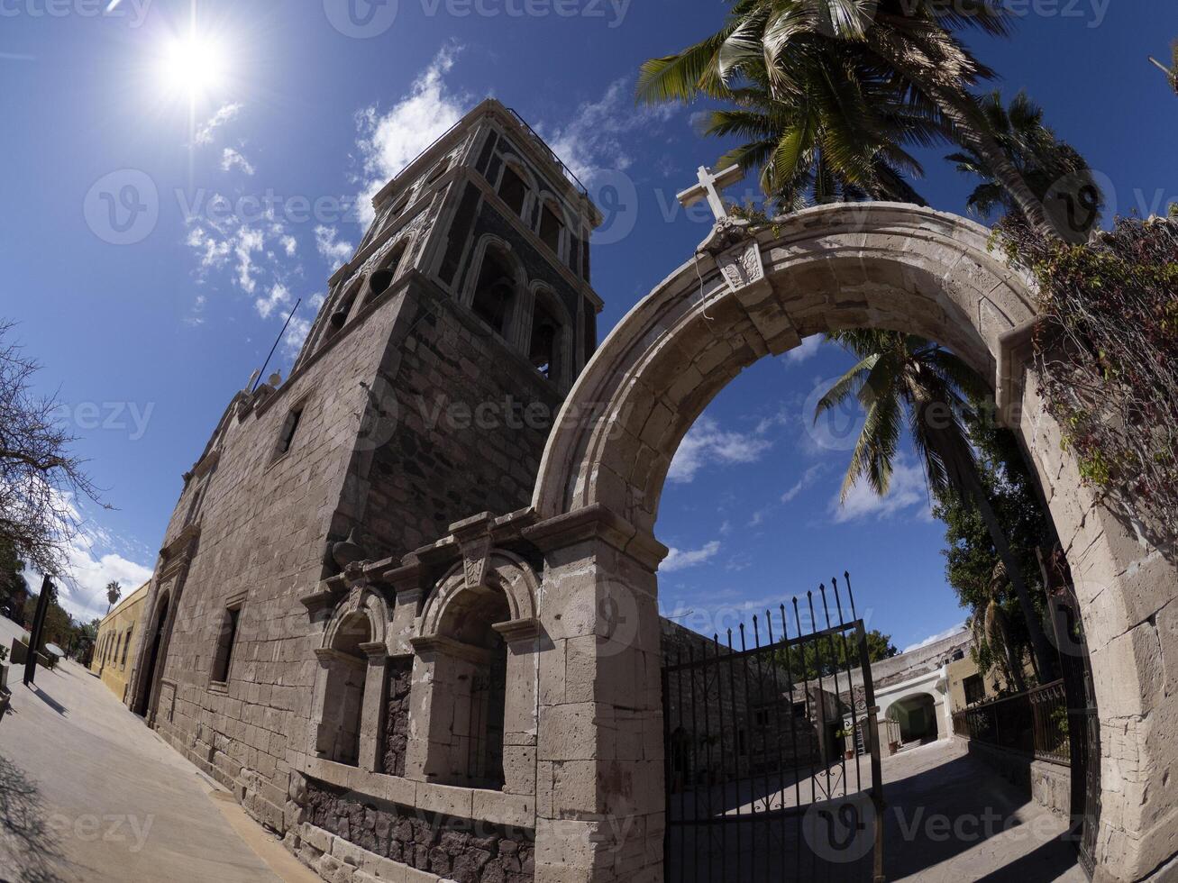 Loreto antiguo misión en soleado día baja California sur mexico foto