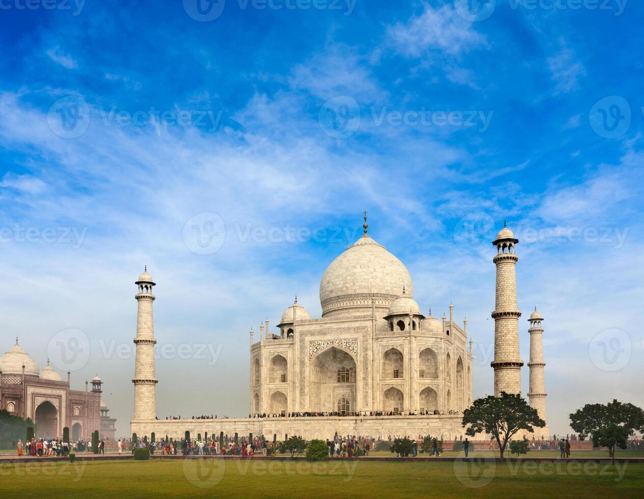Taj Mahal, Agra, India photo