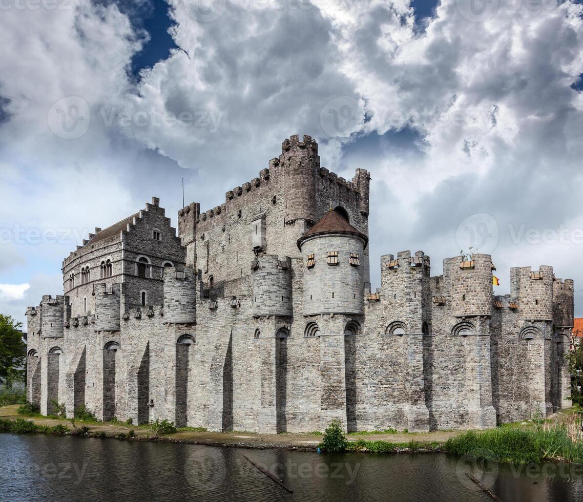 gravensteen castillo en Gante foto