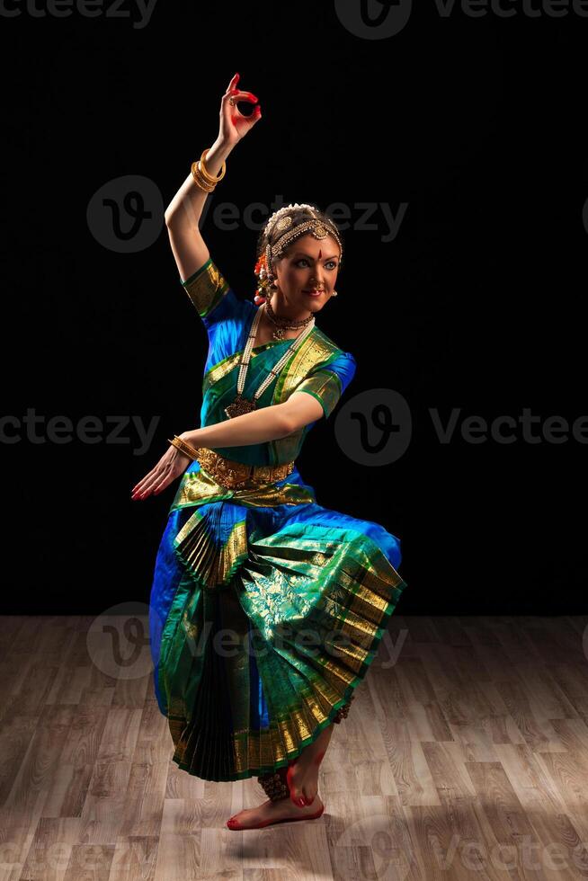 Beautiful girl dancer of Indian classical dance Bharatanatyam photo