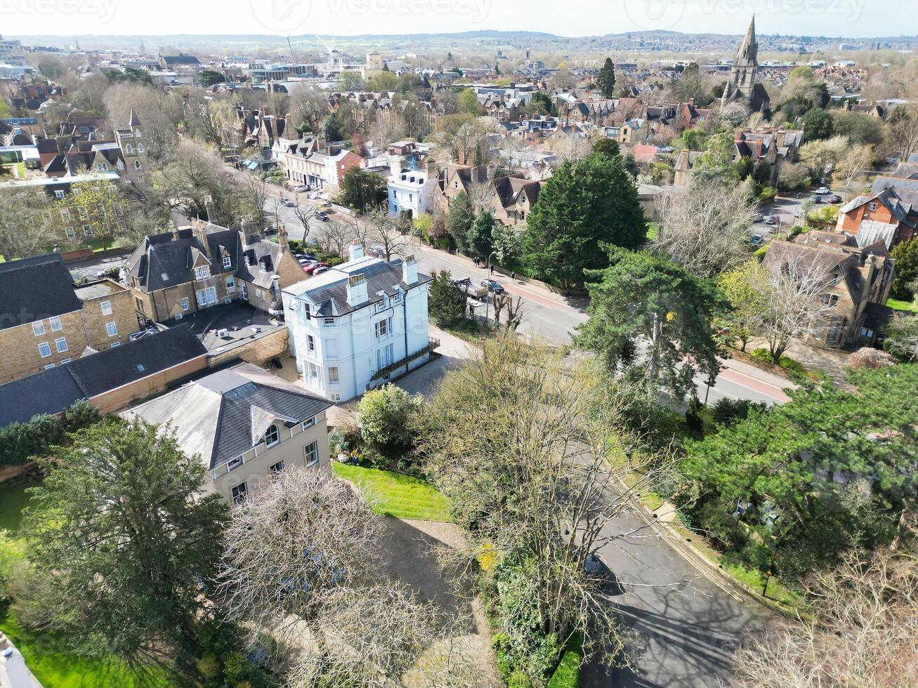 aéreo ver de central Oxford histórico ciudad de Inglaterra unido Reino. marzo 23, 2024 foto