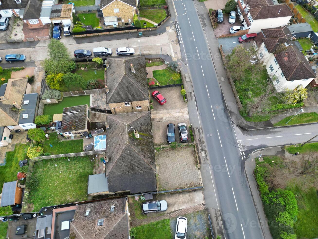 alto ángulo ver de campo de liebre pueblo Londres, puente ux, Inglaterra. unido Reino durante puesta de sol. abril tercero, 2024 foto