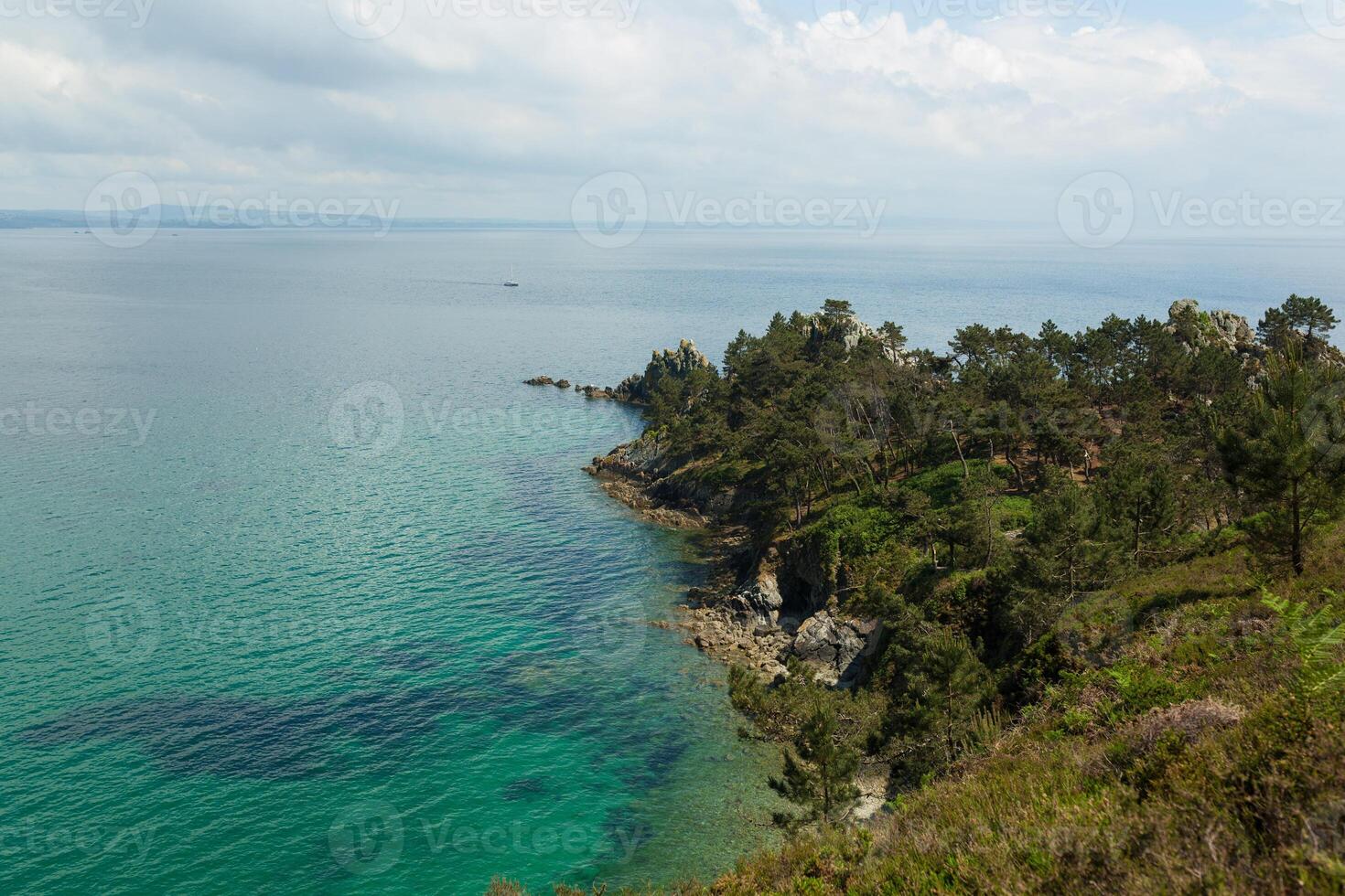 Oceano vista. naturaleza antecedentes con nadie. morgat, crozón península, Bretaña, Francia foto