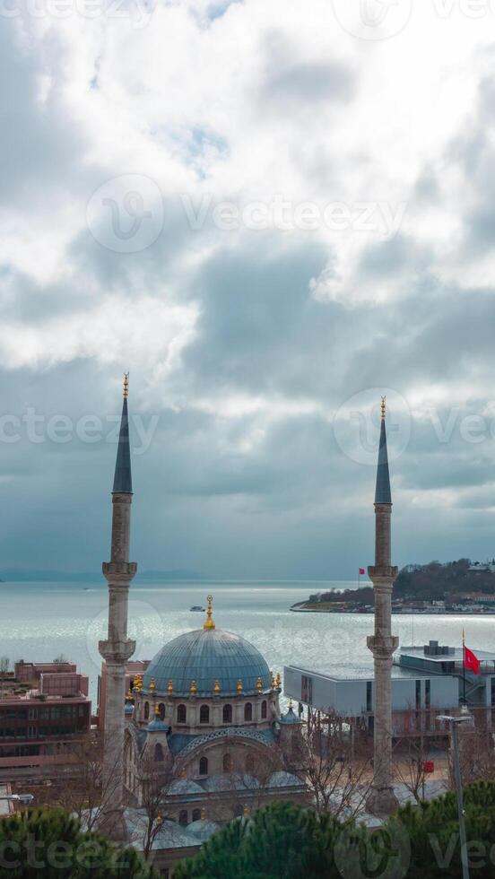 Estanbul antecedentes foto. nusretiye mezquita y puertogalata desde cihangir. foto