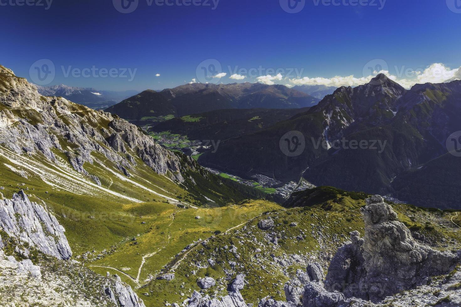 montaña paisaje de el stubai Alpes foto