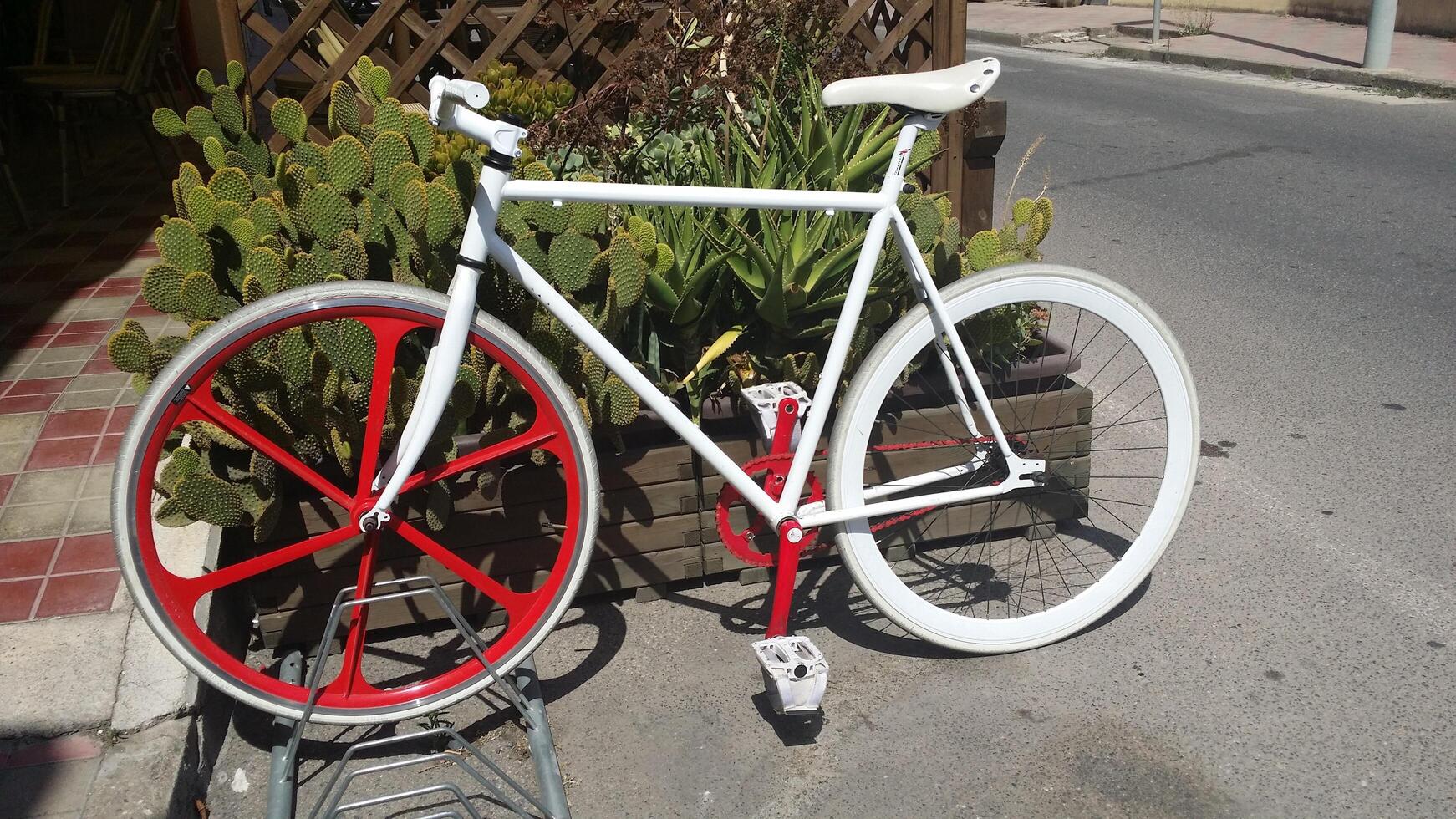 photo of a white bicycle