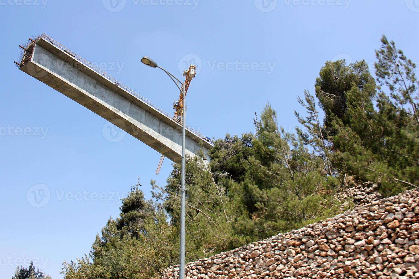 A new bridge for railway transport is being built. photo