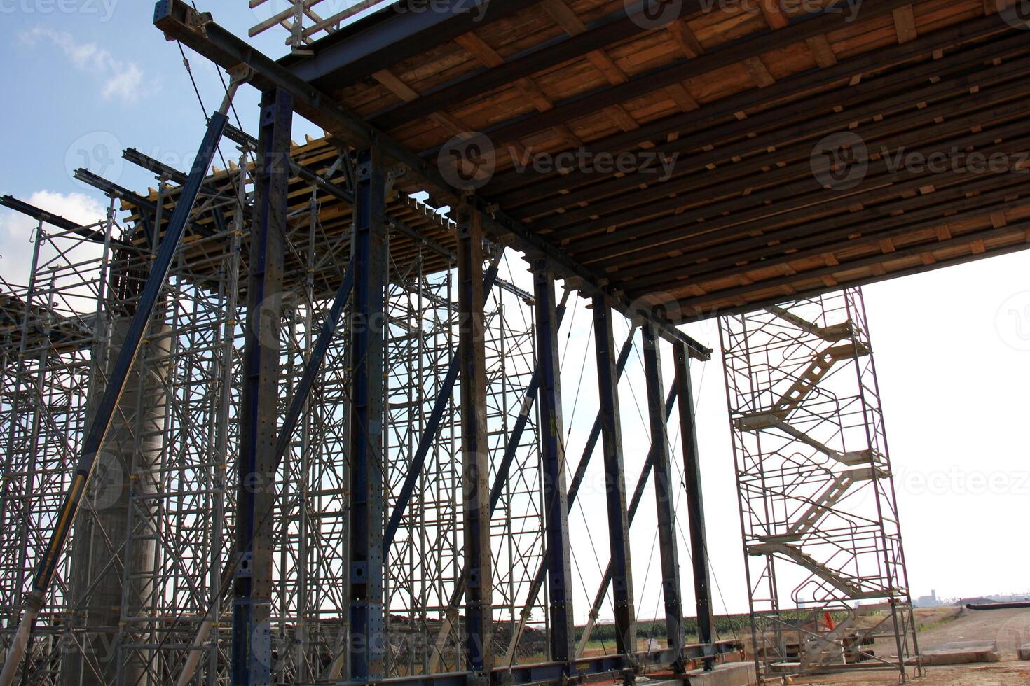 A new bridge for railway transport is being built. photo