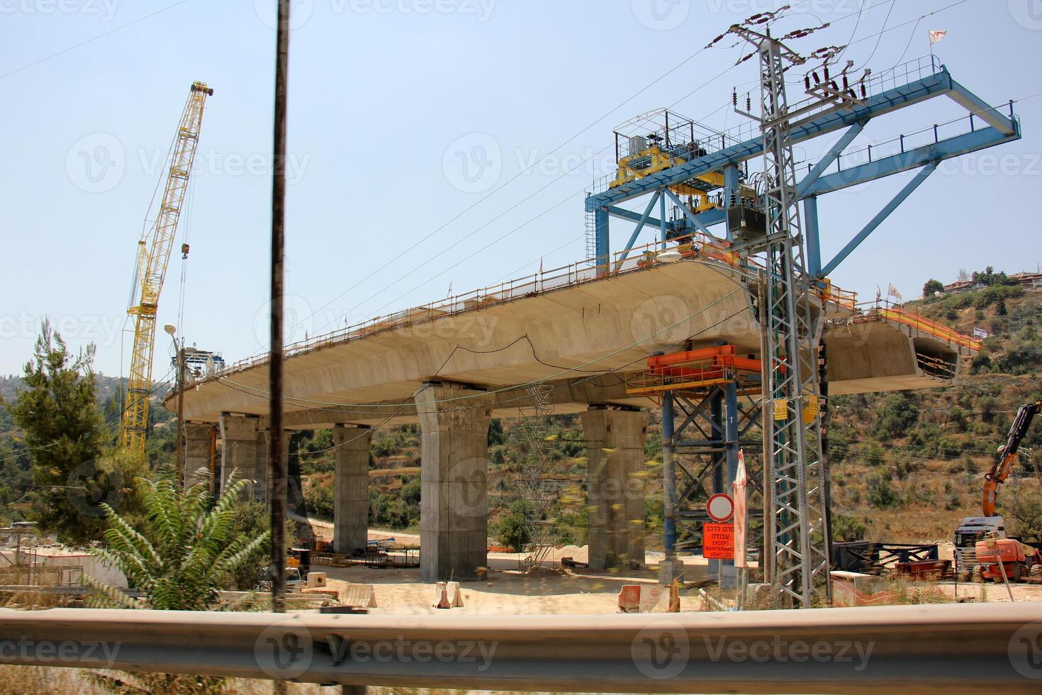 A new bridge for railway transport is being built. photo