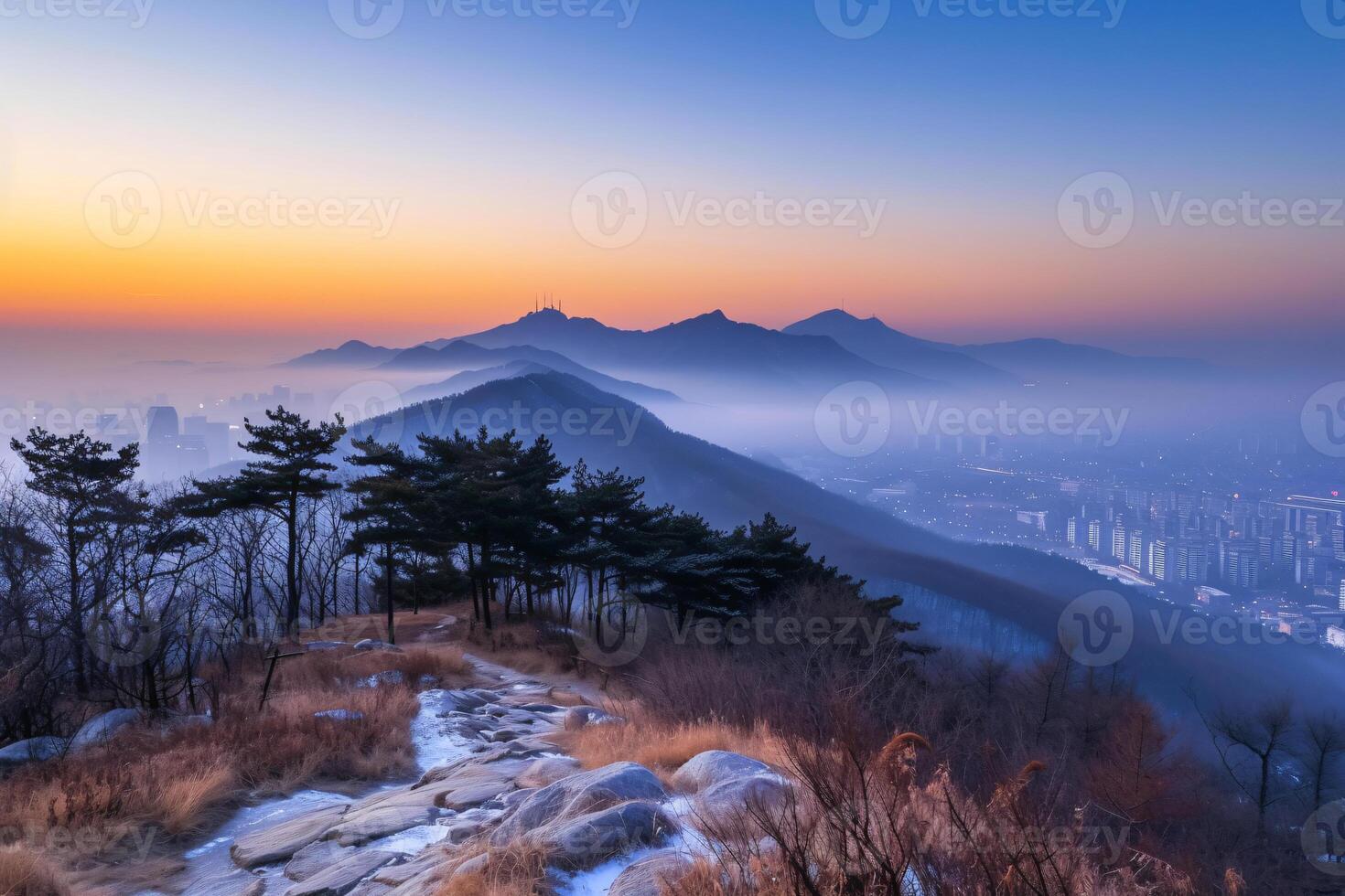 Photo sunrise of bukhansan mountain in seoul city scape