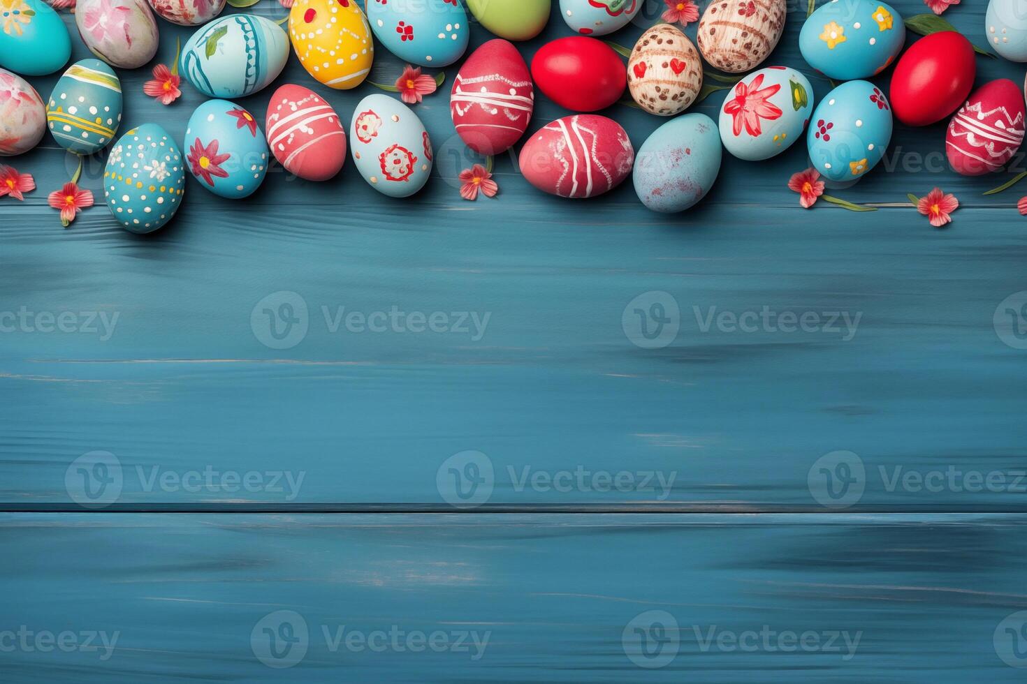 Pascua de Resurrección fiesta celebracion bandera saludo tarjeta bandera - marco hecho de pintado Pascua de Resurrección huevos en azul de madera mesa textura, parte superior vista, plano laico foto