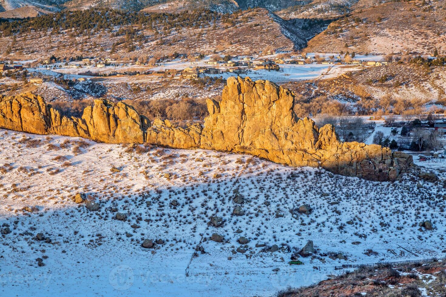 Devils Backbone rock formation photo