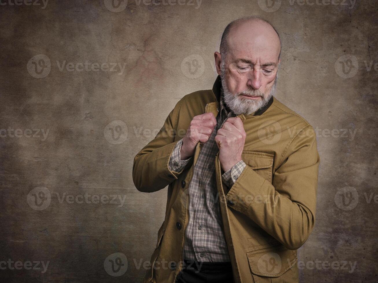 portrait of a bearded senior man photo