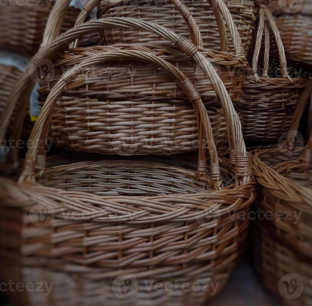 tradicional artesanía de tejido cestas con mimbre manejas foto