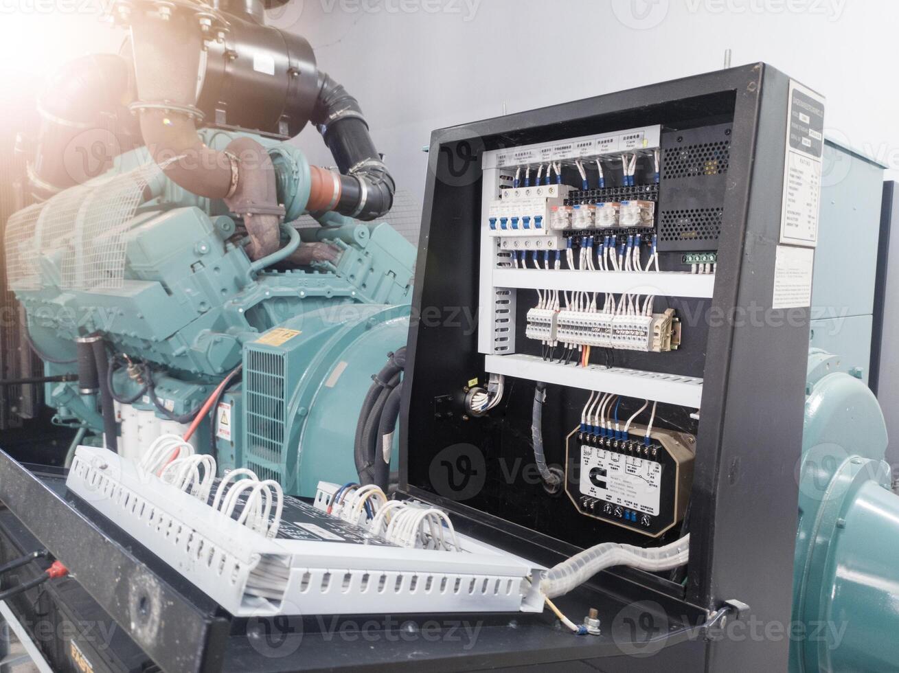 Generator panel control service, Checking the electrical control circuit display monitoring on generator engine. photo