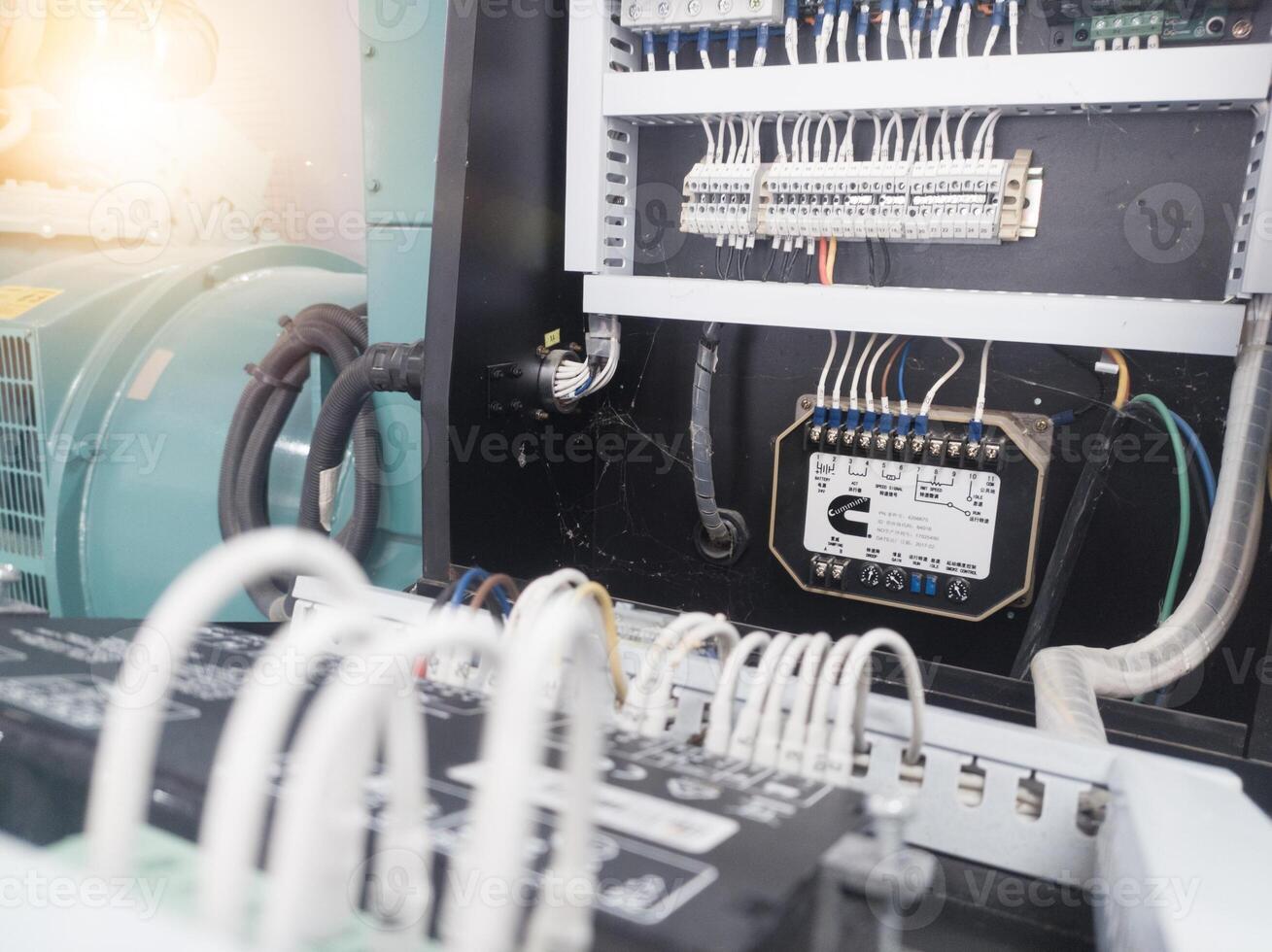 Generator panel control service, Checking the electrical control circuit display monitoring on generator engine. photo