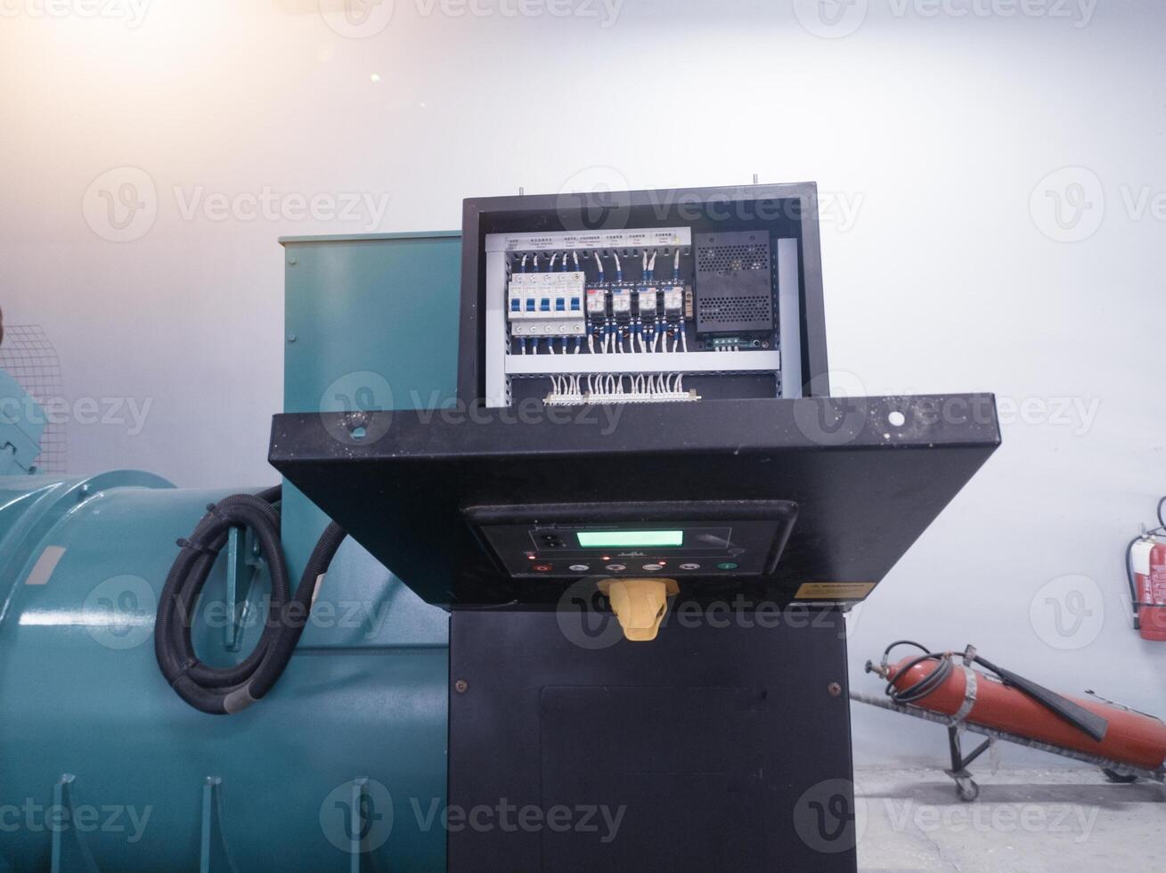 Generator panel control service, Checking the electrical control circuit display monitoring on generator engine. photo