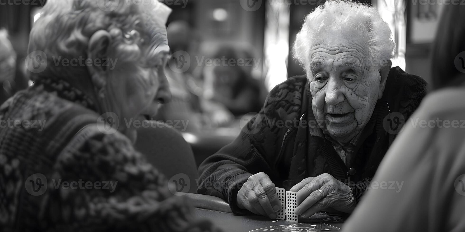 ai generado grupo de personas mayores jugando tarjetas en el Jubilación casa foto