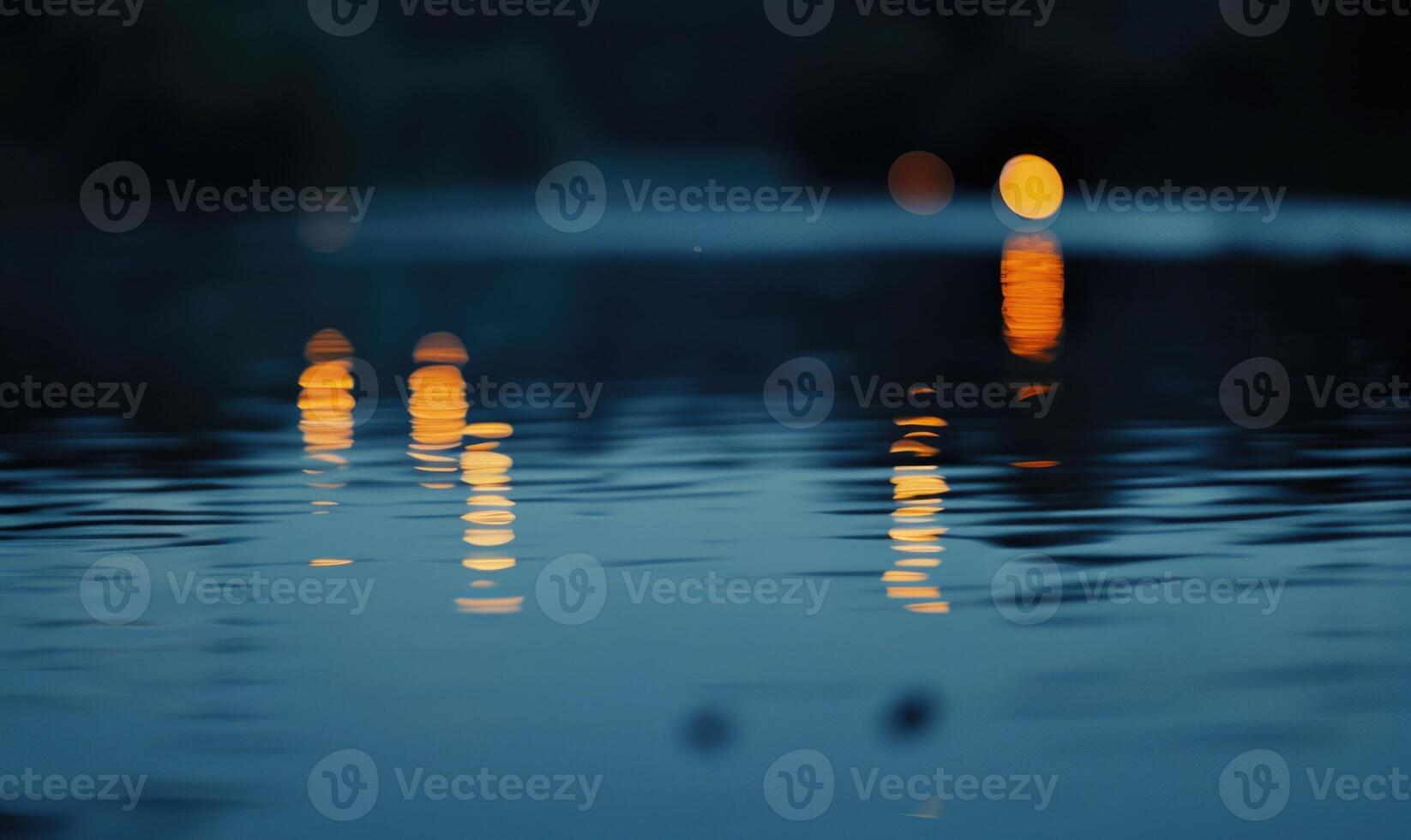 bokeh luces reflejando apagado el superficie de un calma lago a crepúsculo foto