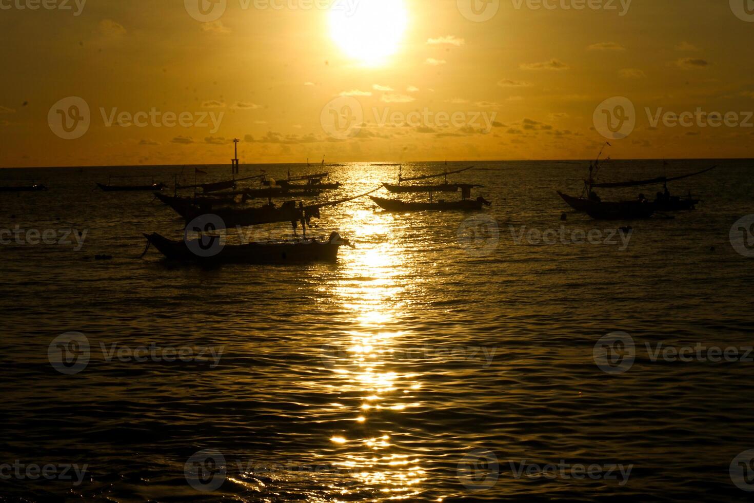 view of a photo in the afternoon on a pier