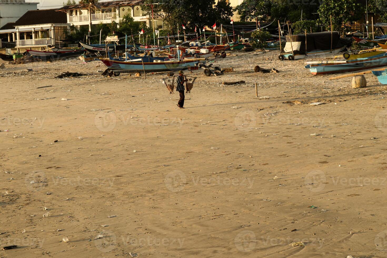 view of a photo in the afternoon on a pier