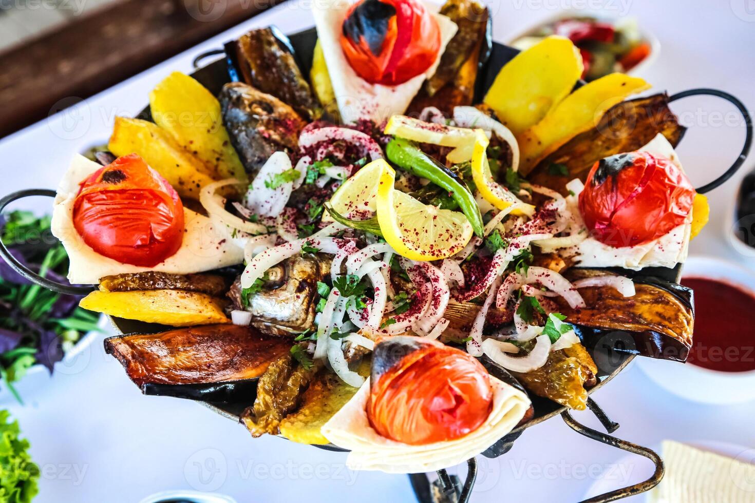 Platter of Assorted Vegetables With Fresh Tomatoes photo