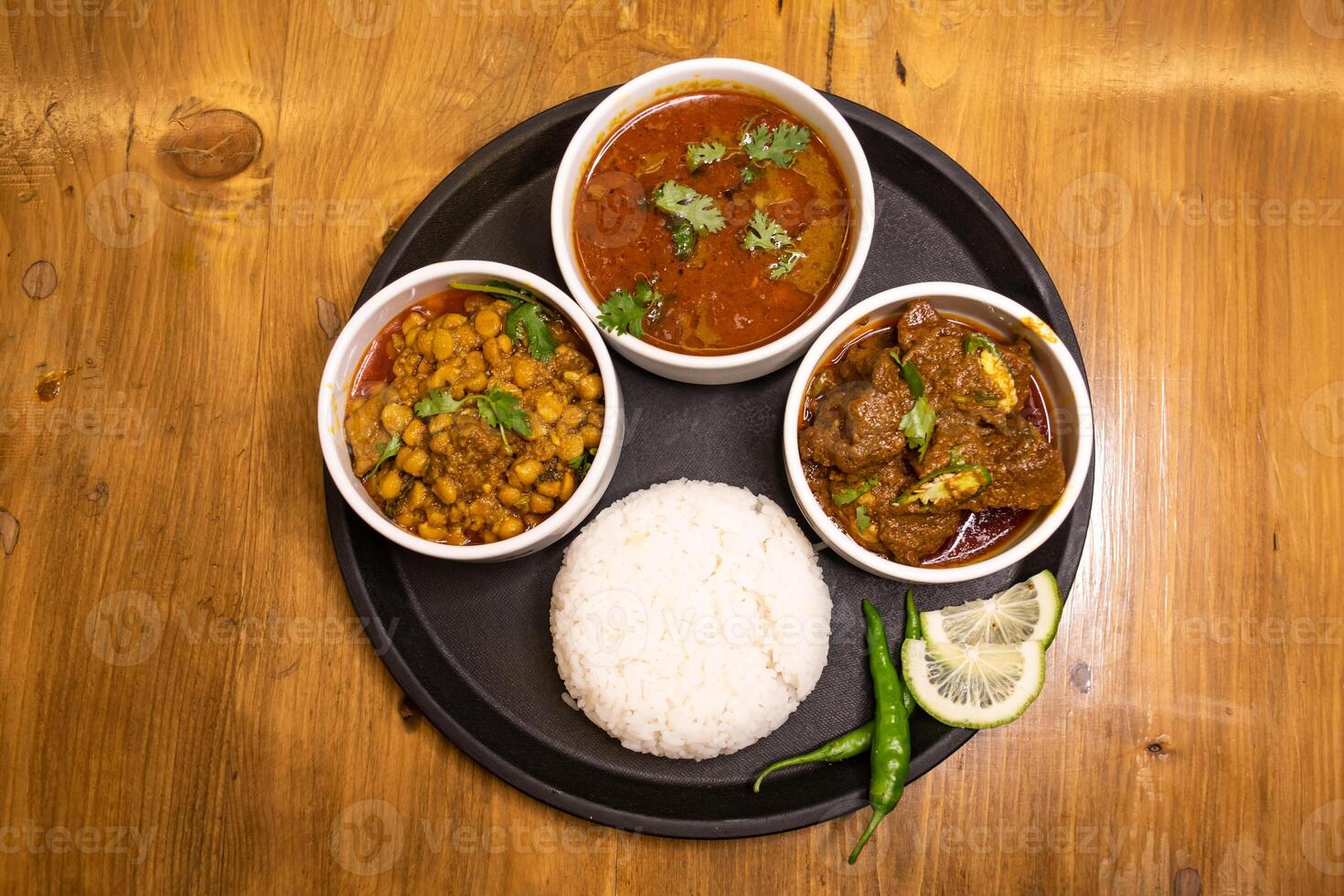Beef Mezbani Gosht korma karahi, dal chana, chonar daal, nihari, Plain Steamed Rice photo