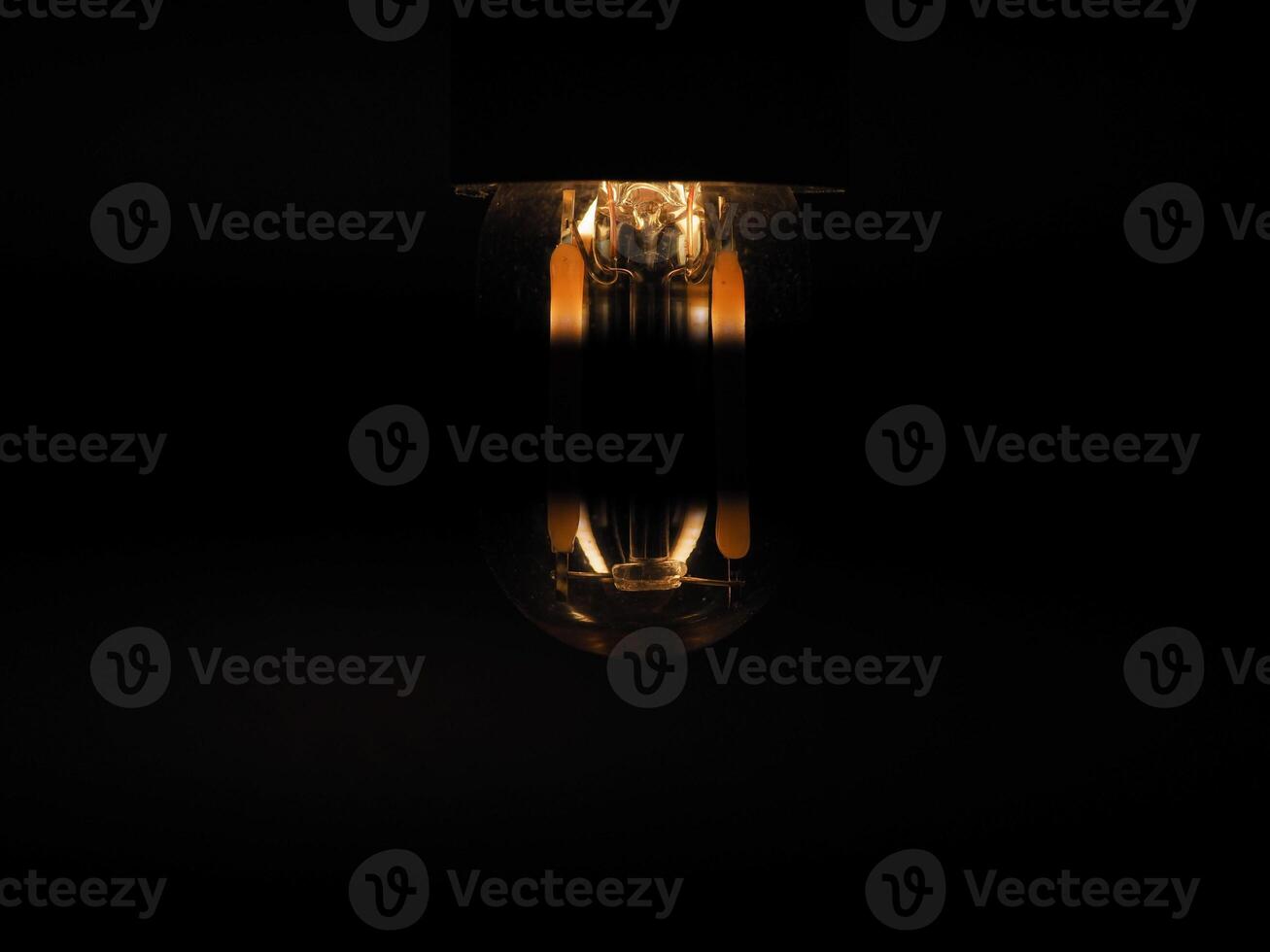 cheap LED filament light bulb flickering photo