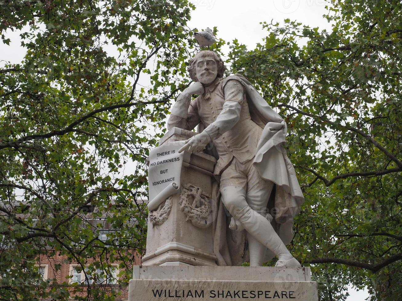 Shakespeare statue in London photo