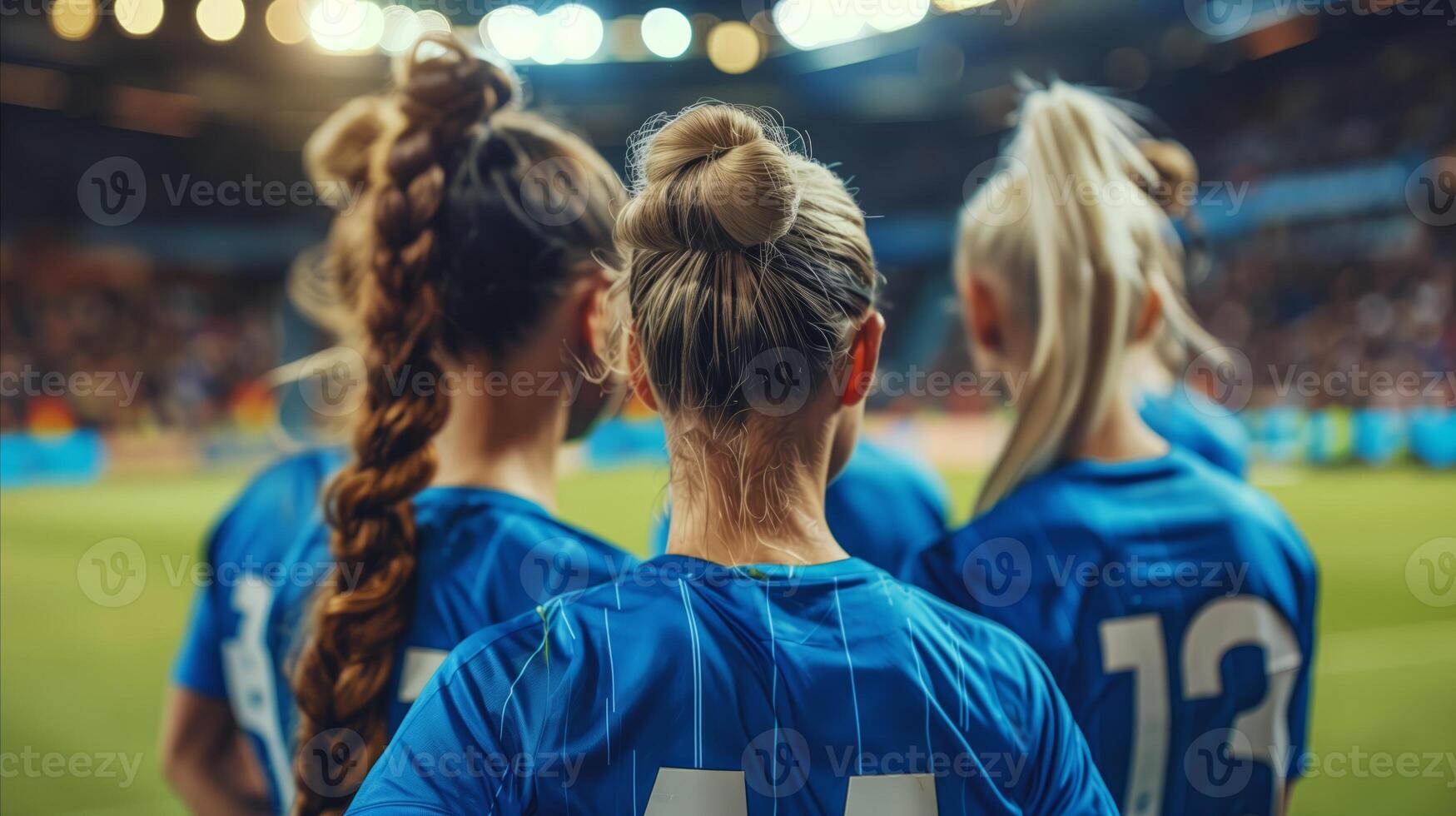 hembra fútbol jugadores listo para partido a oscuridad foto