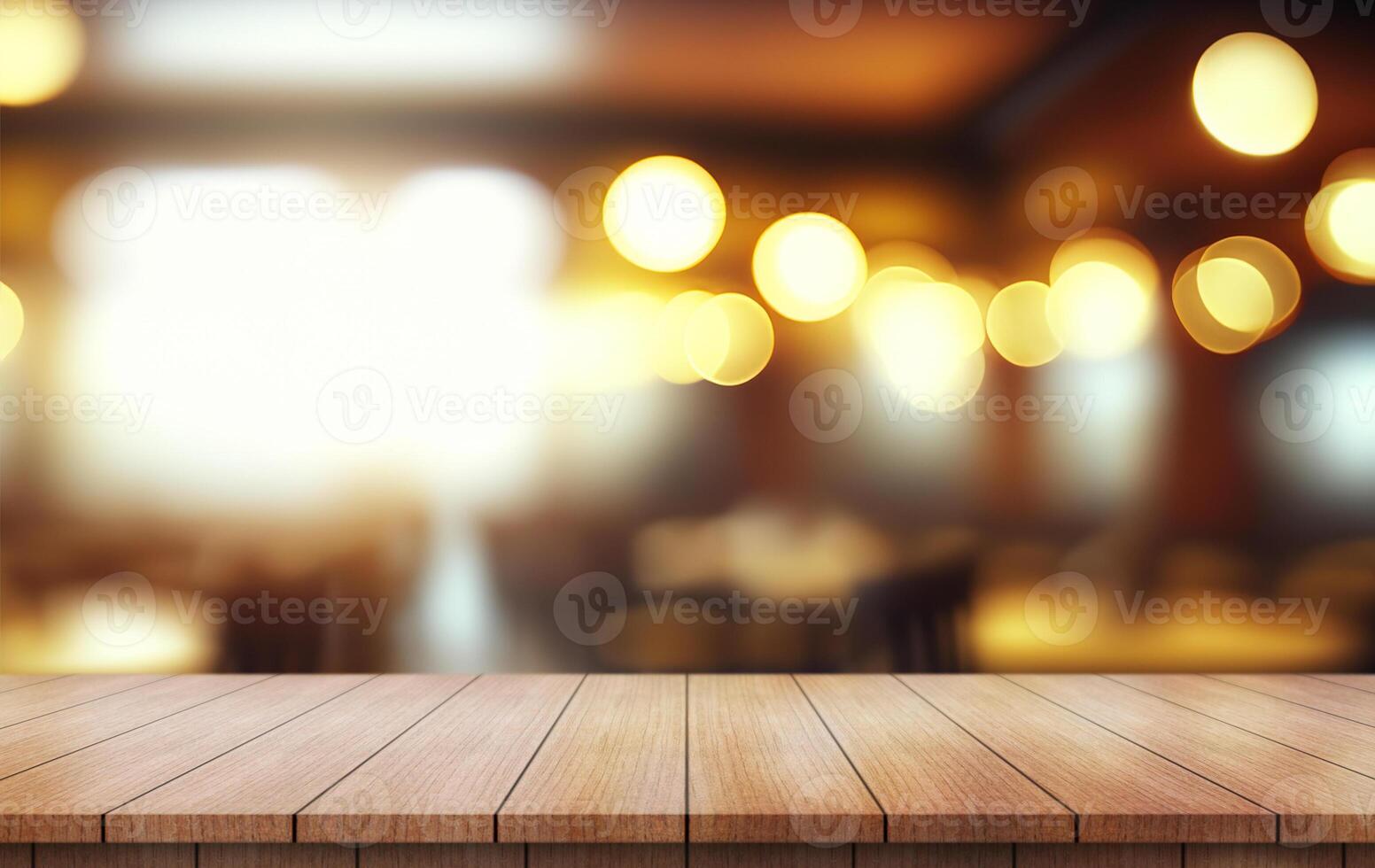 vacío de madera mesa parte superior con luces bokeh en difuminar restaurante antecedentes. foto