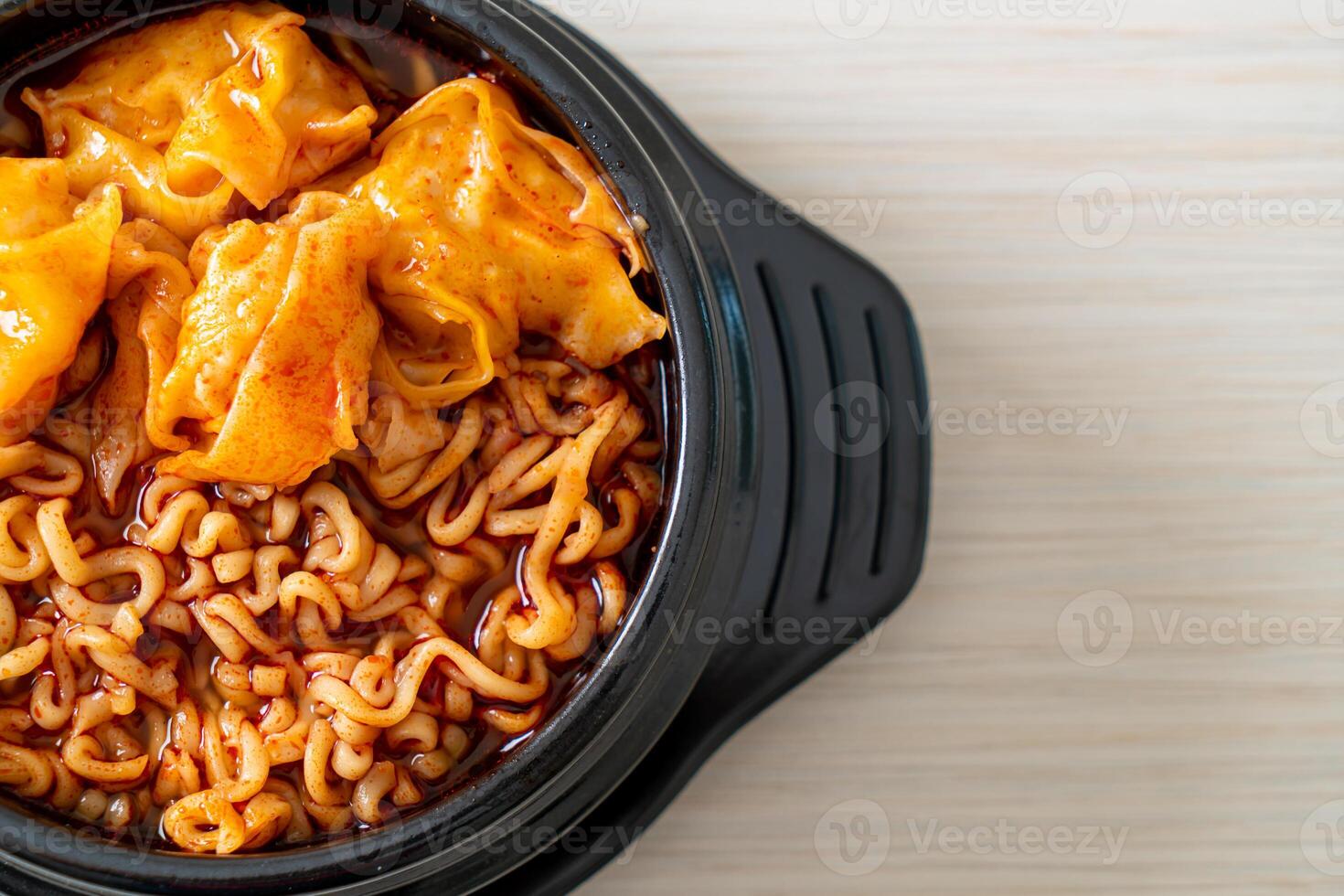 Korean instant noodles with dumplings photo