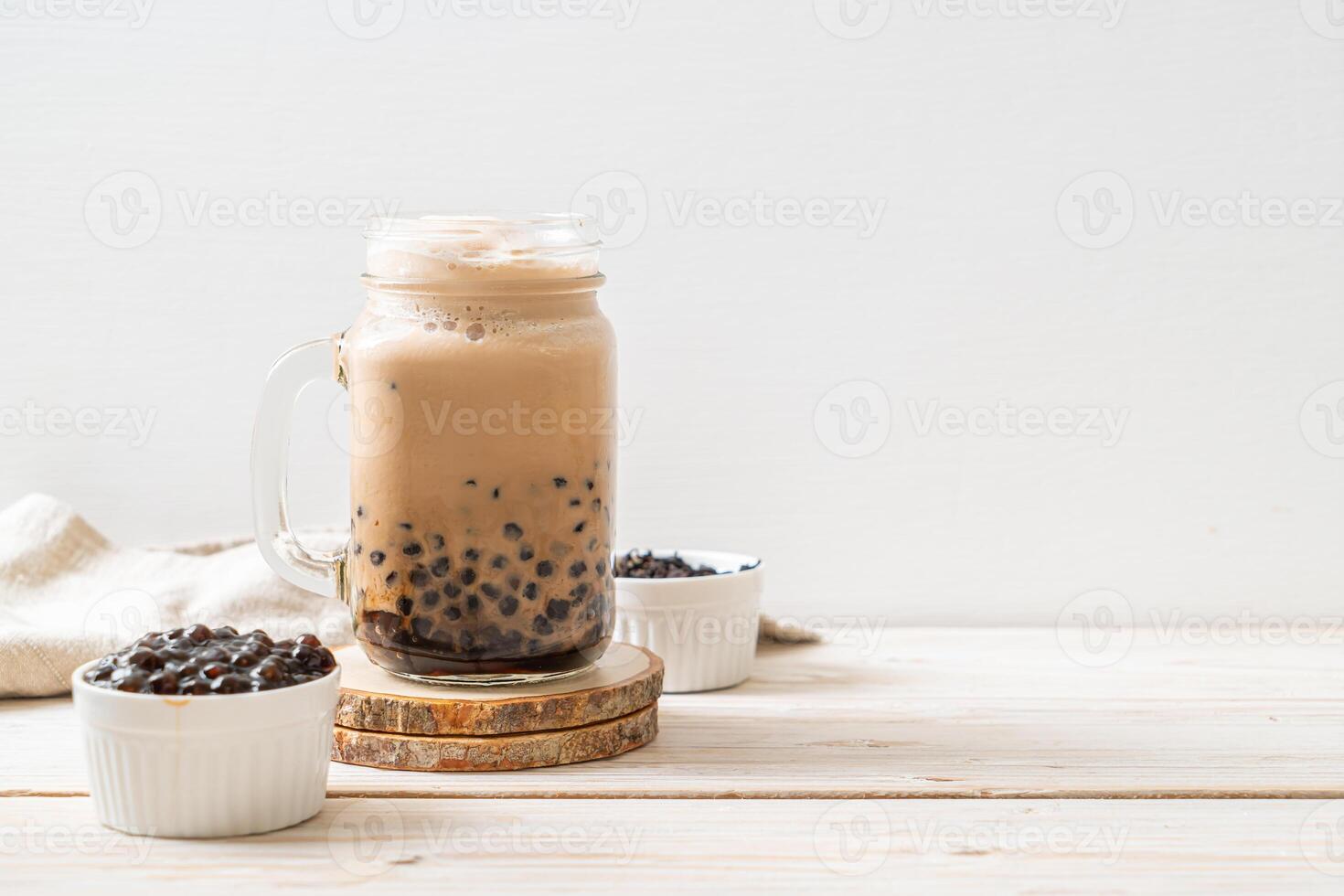 Taiwan milk tea with bubbles photo