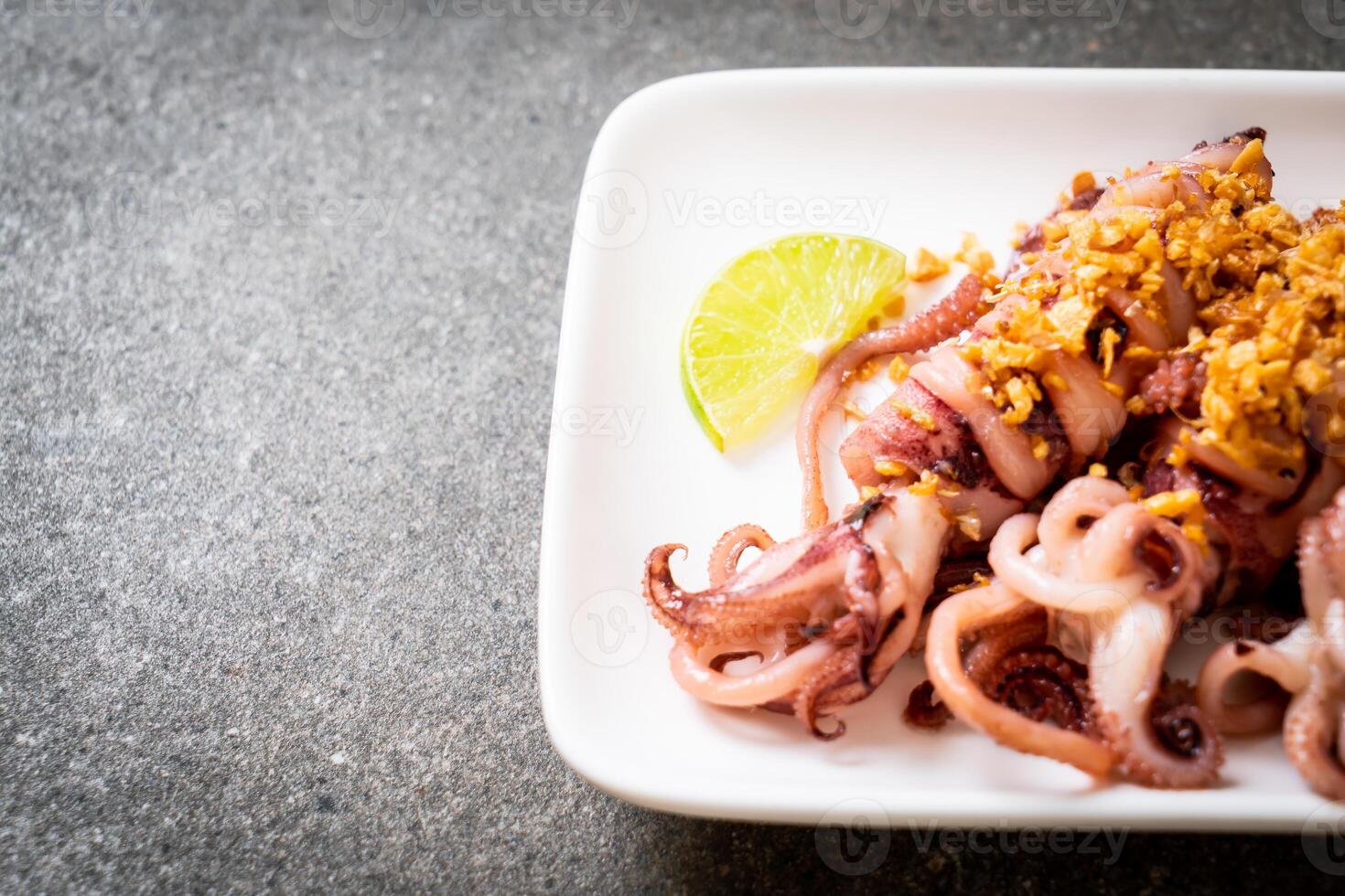 fried squid with garlic photo