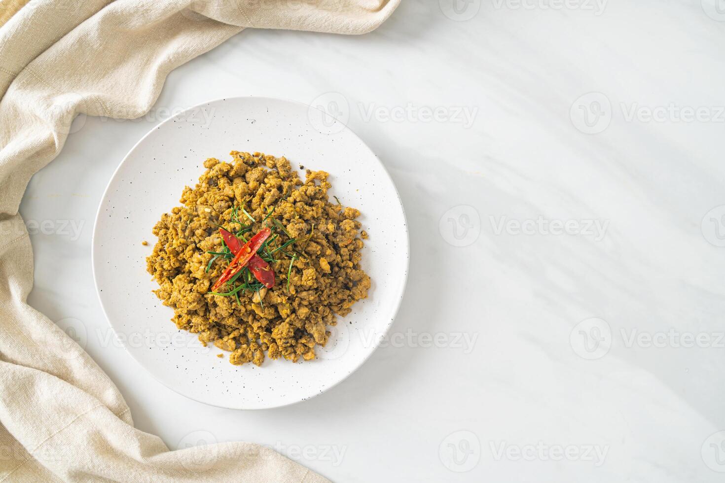 Stir Fried Pork with Yellow Curry Paste photo