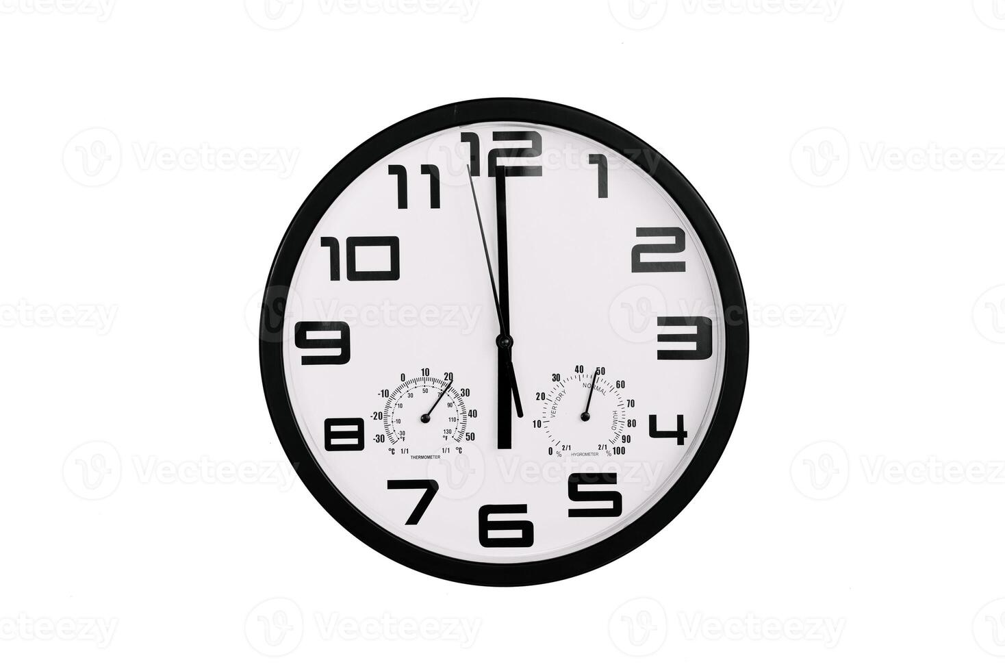 sencillo clásico negro y blanco redondo pared reloj aislado en blanco. reloj con Arábica numerales en pared muestra foto